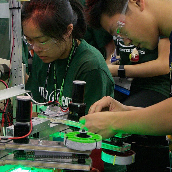 Giáo dục & Tiếp cận cộng đồng